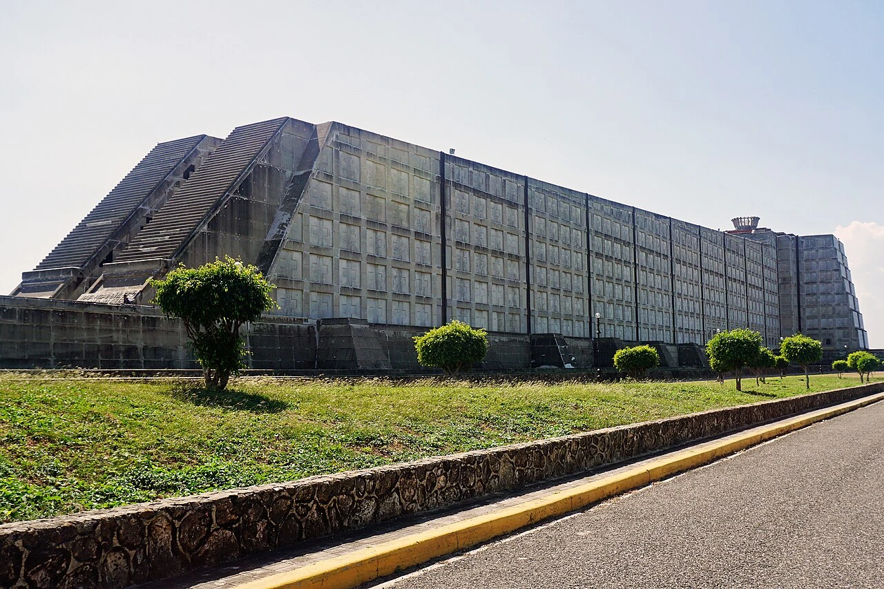 Faro a Colón, Santo Domingo Este